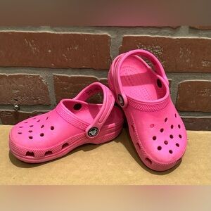 Crocs toddler boys (girls) pink size 10 EUC